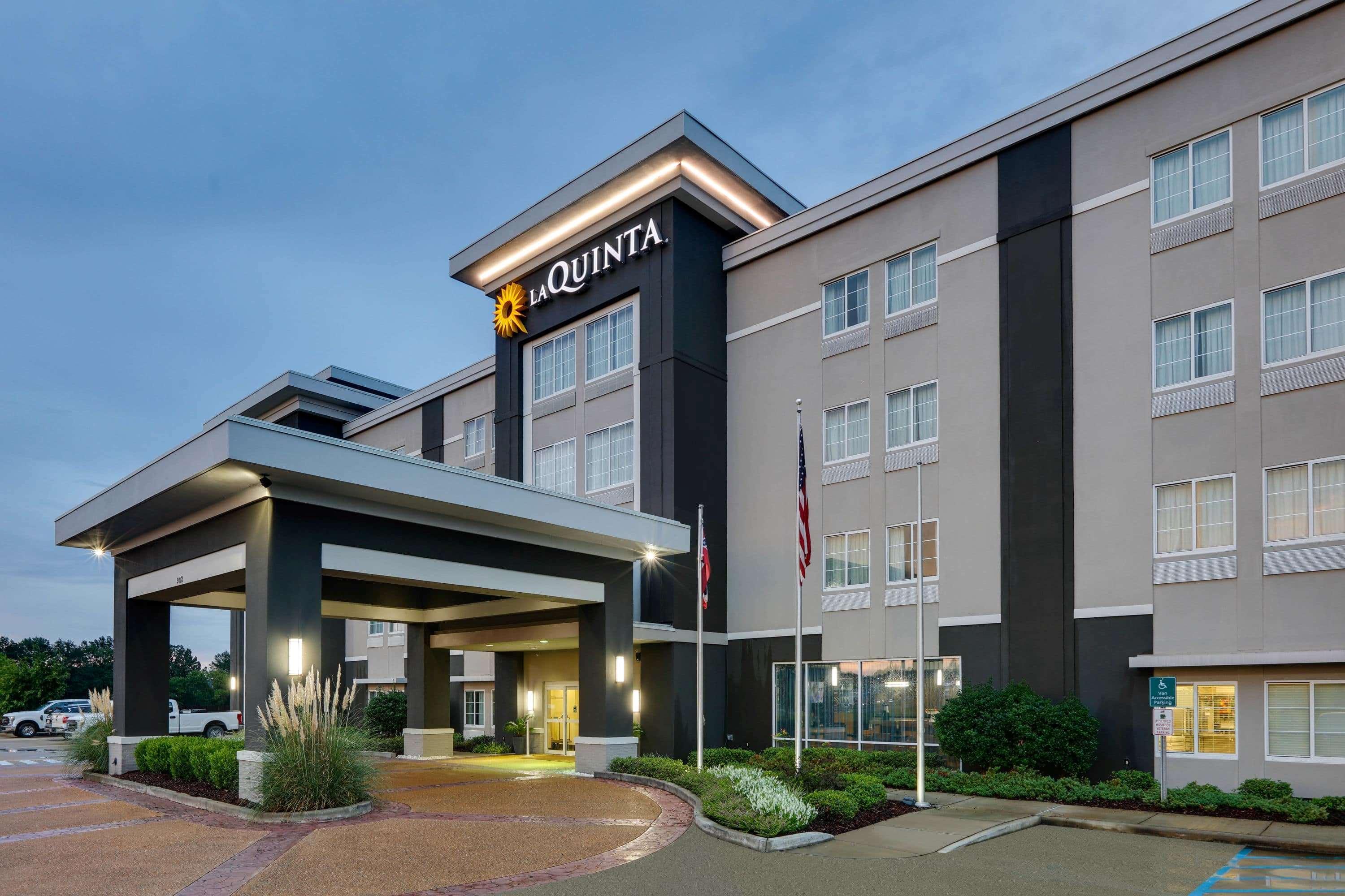 La Quinta By Wyndham Starkville At Msu Екстериор снимка