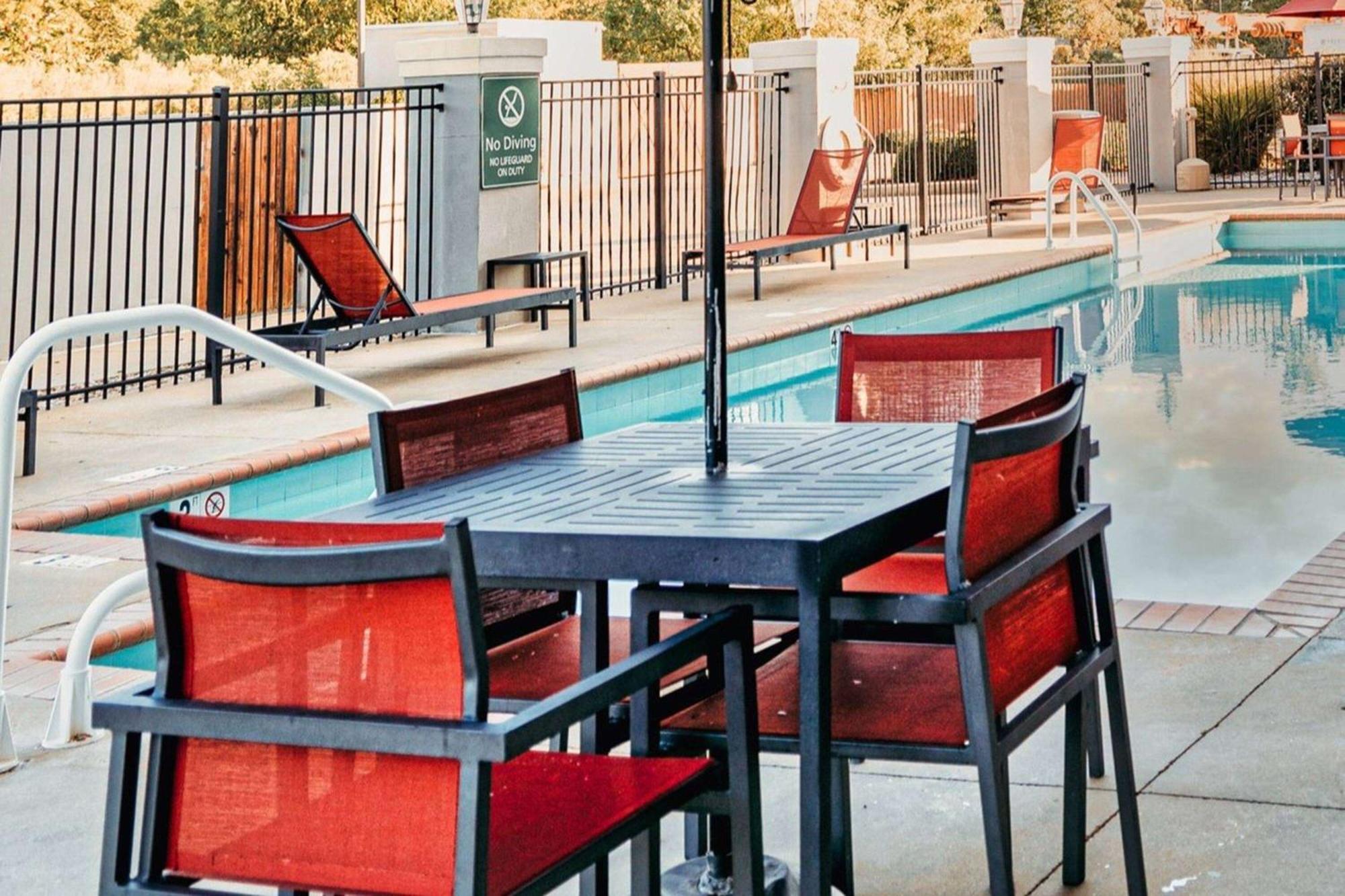 La Quinta By Wyndham Starkville At Msu Екстериор снимка