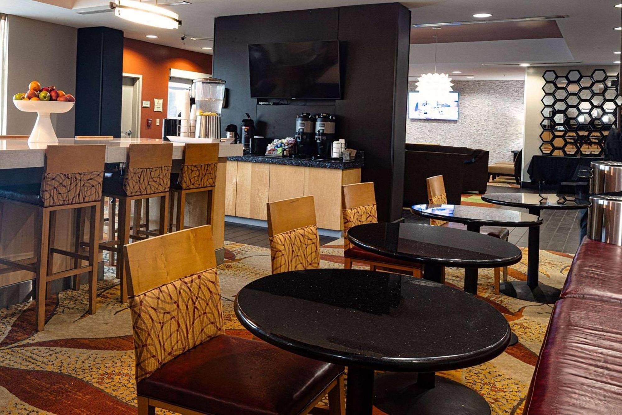 La Quinta By Wyndham Starkville At Msu Екстериор снимка