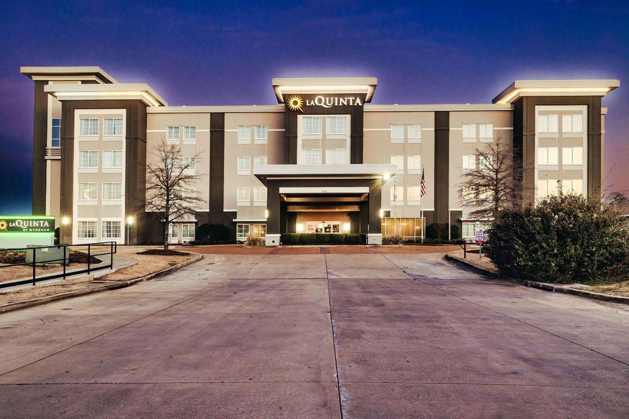 La Quinta By Wyndham Starkville At Msu Екстериор снимка