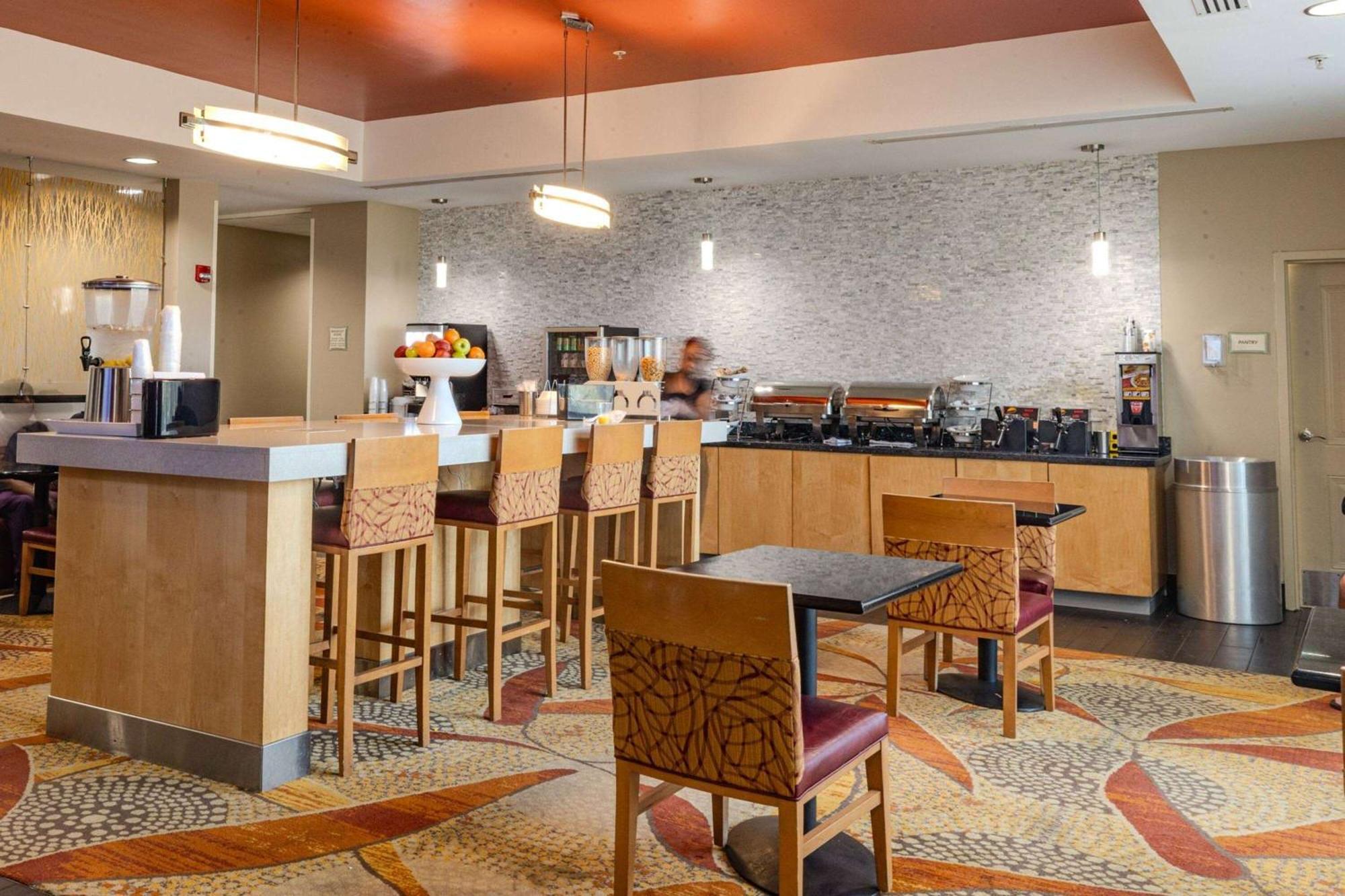 La Quinta By Wyndham Starkville At Msu Екстериор снимка
