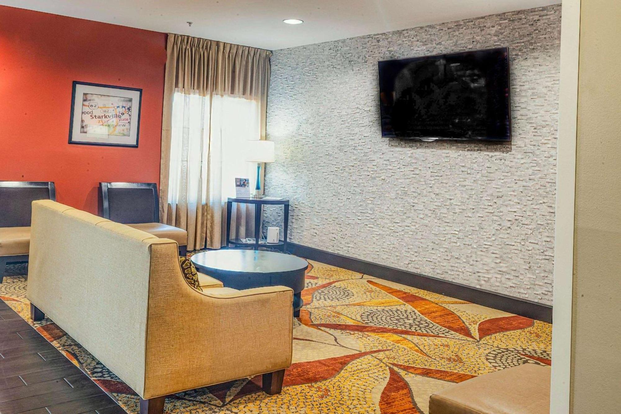 La Quinta By Wyndham Starkville At Msu Екстериор снимка